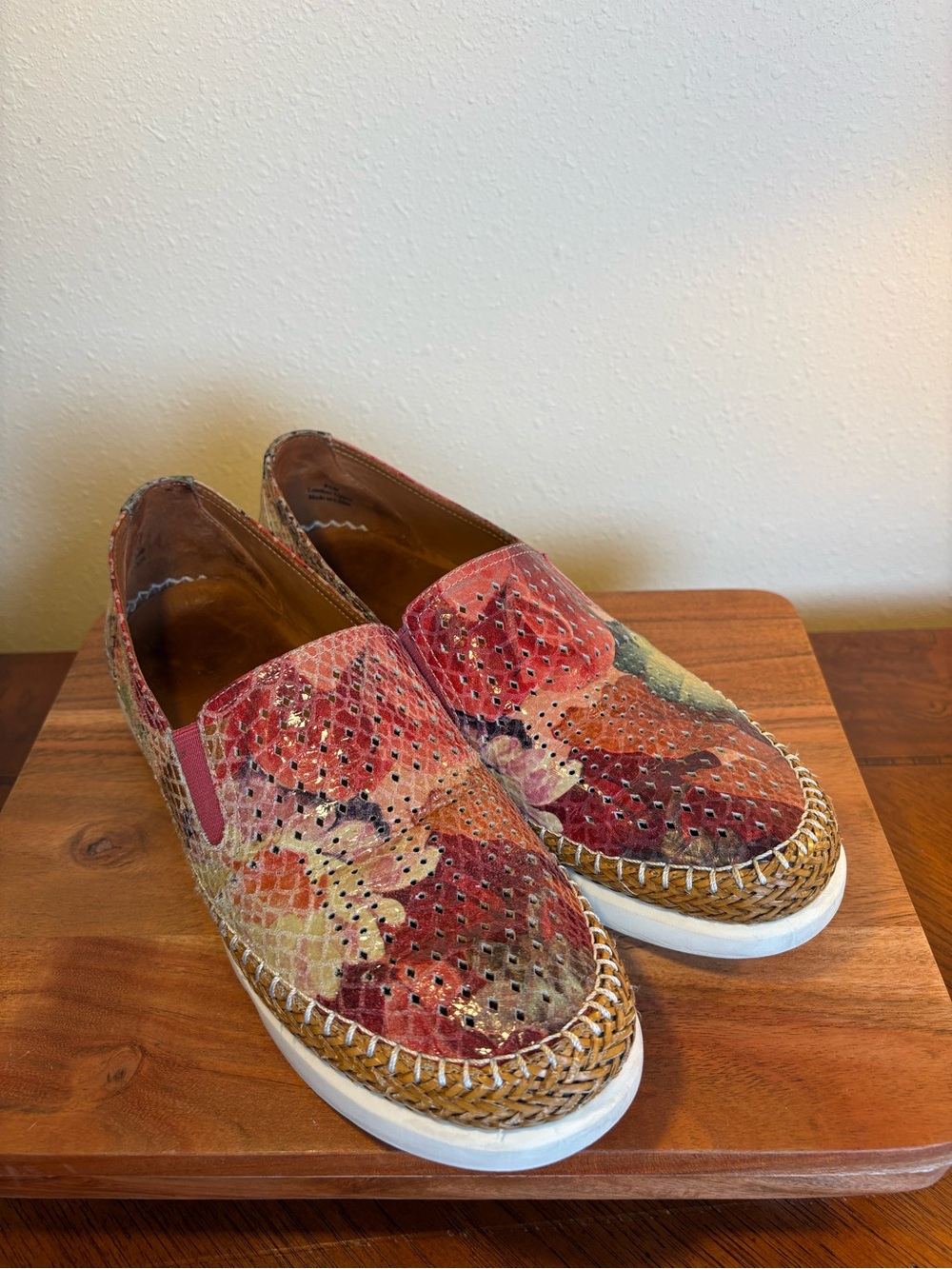 Perforated Floral Slip-On Espadrille Flats - Red & Pink Multi 0558